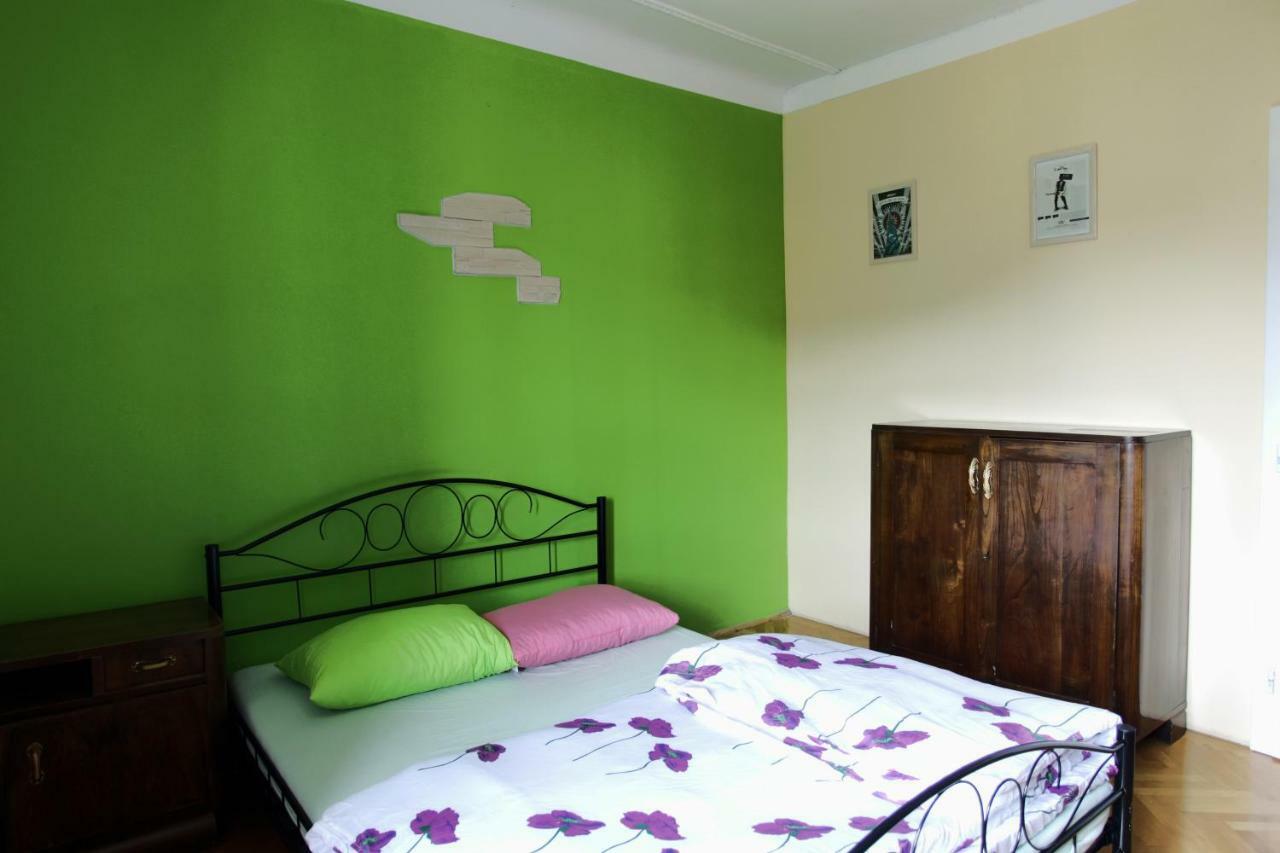 Residence Muzica Bed And Breakfast Komen Luaran gambar